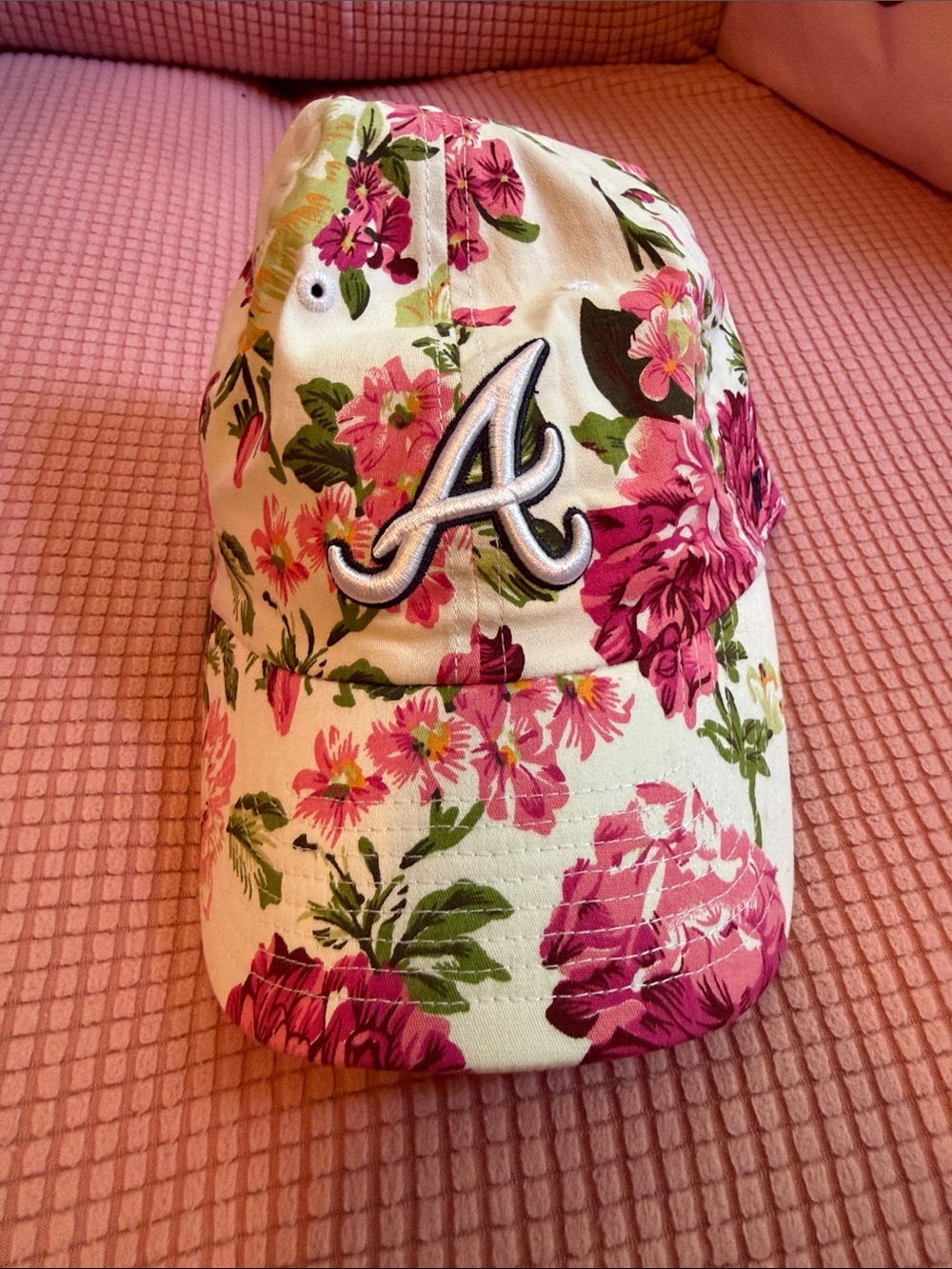 ATL Braves Logo Floral Pink & Cream Baseball Cap